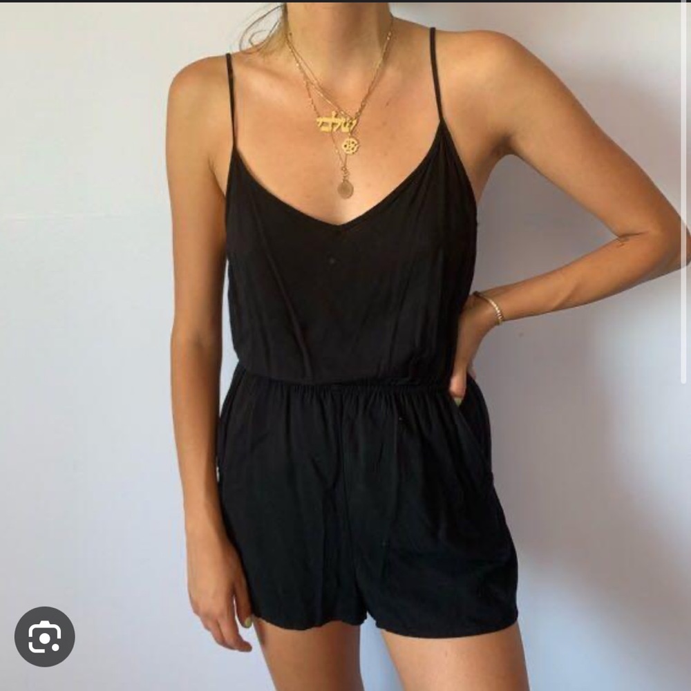 black v neck romper
